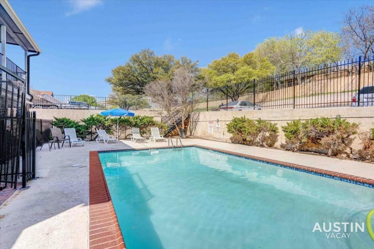 Cool Down On Riverside Free Parking And Shared Pool Austin Dış mekan fotoğraf